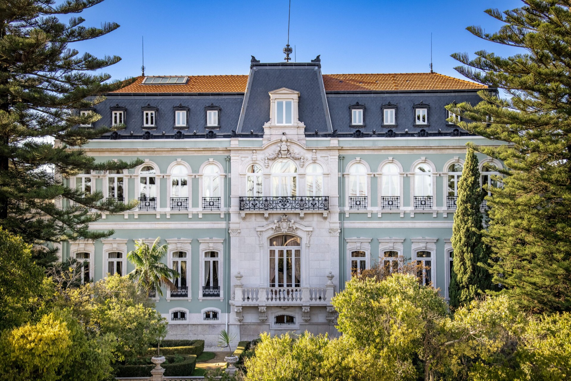 Pestana Palace Lisboa opulent Belle Époque exterior with gardens