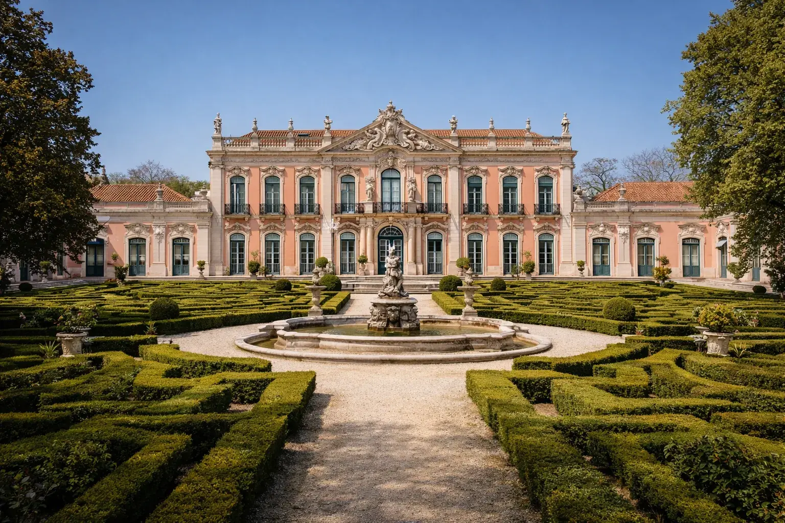 Fachada principal do Palácio Nacional de Queluz